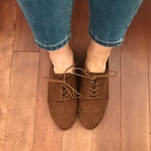 Mossimo Brown Lace Up Loafer size 10